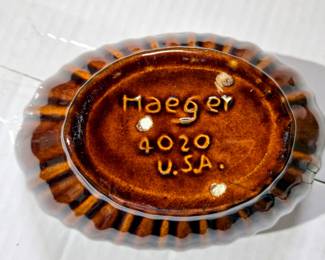 Collectable Pottery to include, Hull, Calif USA, Haeger USA, McCoy. California Orig, Frankoma, Holland Mold