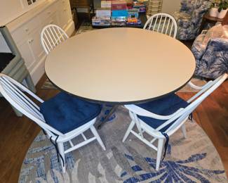 Round Kitchen Table with 4 Chairs