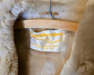 Vintage Weather Bee, Coat