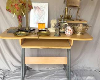 Deck Out My desk 