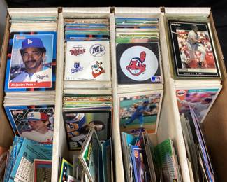 ASSORTED BASEBALL CARDS, JIM RICE, ALEJANDRO PENA, DENNIS MARTINEZ, FRANK THOMAS, WILLIE RANDOLPH, MITCH WILLIAMS
