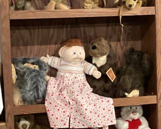 ASSORTED CHOICE SHELF LOT DOLLS