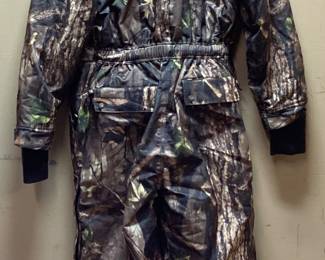 NEW MASTER SPORTSMAN HD CAMO COVERALLS, SIZE L w TAGS, WATERPROOF & WINDPROOF