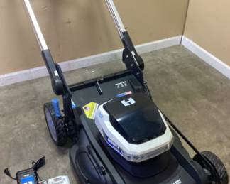 HART ELECTRIC SELF PROPELLED MOWER WITH 1 BATTERY & CHARGER, NEW