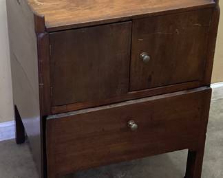 ANTIQUE BEDSIDE COMMODE NIGHTSTAND