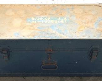 147 - Flat-Top Trunk - 14" x 32" x 18"