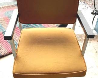 155 - Office Chair - 34" x 24" x 24"