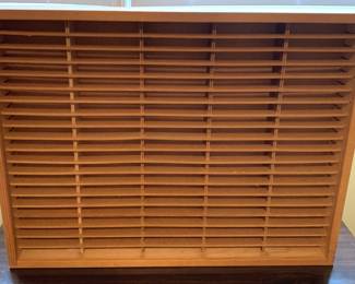 73 - Napa Valley Cassette Holder - 24" x 18" x 3"