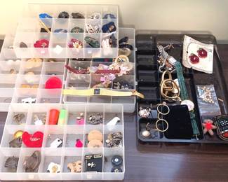 86 - Lot of Assorted Costume Jewelry