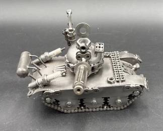 Metal Sculpture Of A Military Tank With Rotating Turret * New With Tags