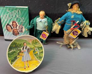 Wizard Of Oz Lot * 1987 13” Scarecrow * 1989 11” Wizard * 9” Dorothy Plate *