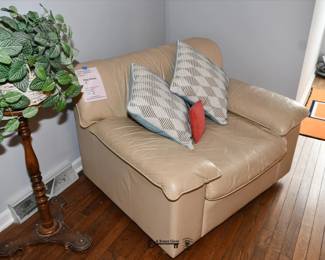 061Some Highlights Wheaton Estate Sale