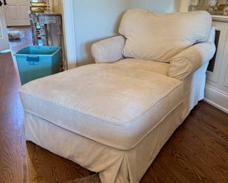 Plush chaise lounge chair