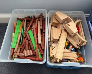 Brio train set and lincoln logs