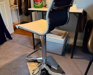 white hydraulic stool