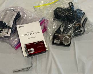 Nikon Coolpix S230 and S550 Point & Shoot Digital Cameras