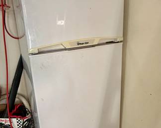 Magic Chef small fridge/freezer