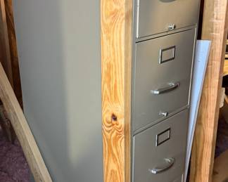 4-drawer filing cabinet