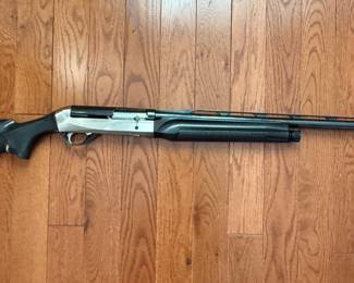 Benelli Super Sport shotgun