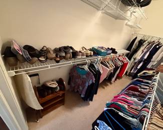 Women's clothing and shoes (M/L)