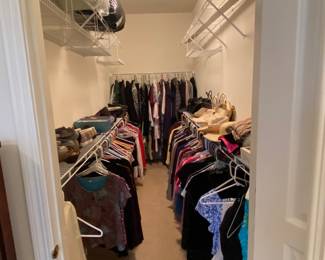 Women's clothing and shoes (M/L)