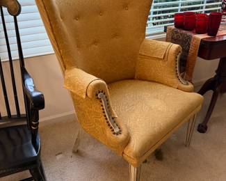 Vintage Butterfly Wingback Button Tufted Lounge Chair (gold)
