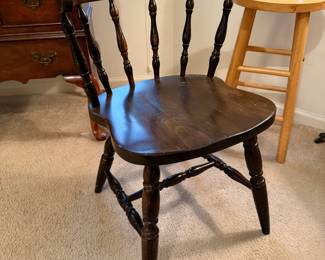 Colonial-style chair