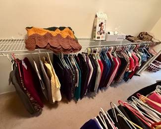 Women's clothing and shoes (M/L)