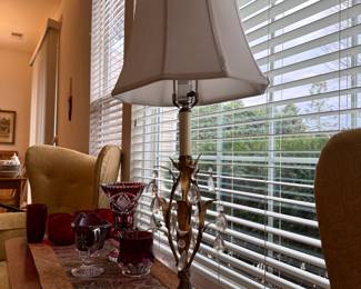 Art Nouveau style tall table lamp with gold leaves and dangling crystals ( 1 )