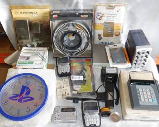 BOX ELECTRONICS INCLUDING LEXICON LEXOMEGA, KODAK CAROUSEL, CAMERA LIGHTING AND MORE