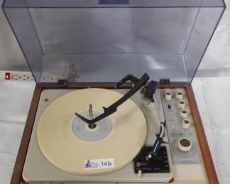 KLH MODEL TWENTY FOUR TURNTABLE