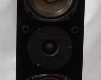 NHT VT-1C CENTER CHANNEL SPEAKER