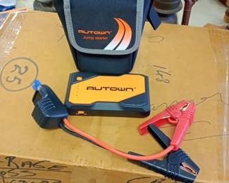 AUTOWN battery jump starter 