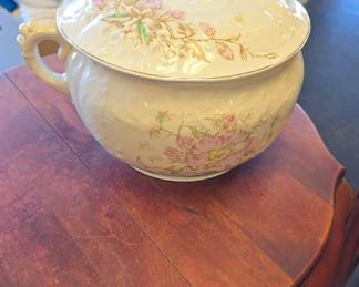 chamber pot 