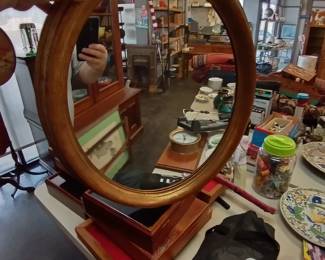 round mirror 