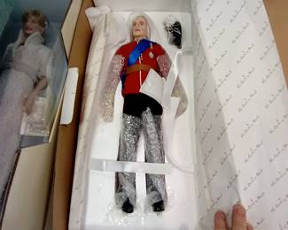  vintage dolls Danbury mint with original box's 