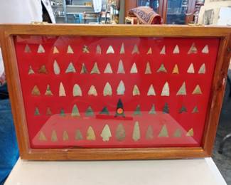 Authentic Native American arrowhead collection, these authenticated by an authentic appraiser and verified for authenticity. very nice collection, this one has one obsidian arrowhead in the middle. 