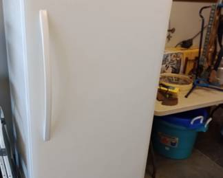large Kenmore refrigerator / not a freezer 