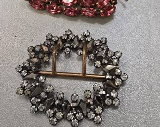 vintage brooches 