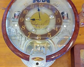 Seiko melodies in motion wall clock 