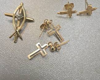 10k & 14k gold earrings and more 