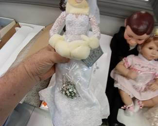  vintage dolls Danbury mint with original box's 