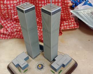 The Twin Towers does. have ceramic top for protection