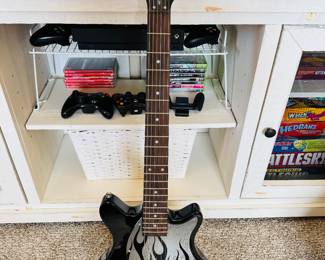 Electric Guitar w/ Amp :: $200