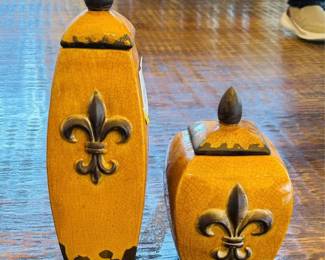 Fleur Di Lis Canister Set :: $20