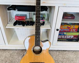 Acoustic Guitar Like New :: $100