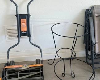 Fiskars 18" Push Lawnmower