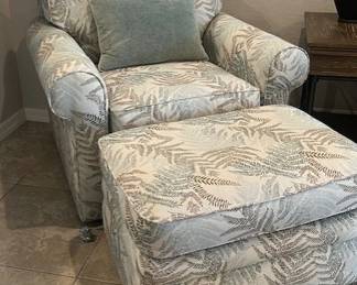 La-Z Boy Chair & Ottoman