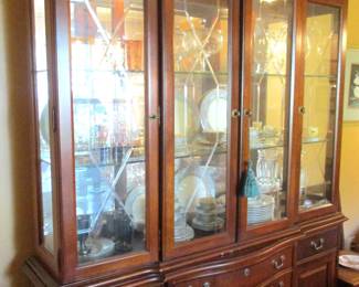 Broyhill China Cabinet
