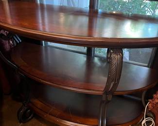 Side console table Wood and Metal
L47 1/2” x D 19” x H 30 1/2”